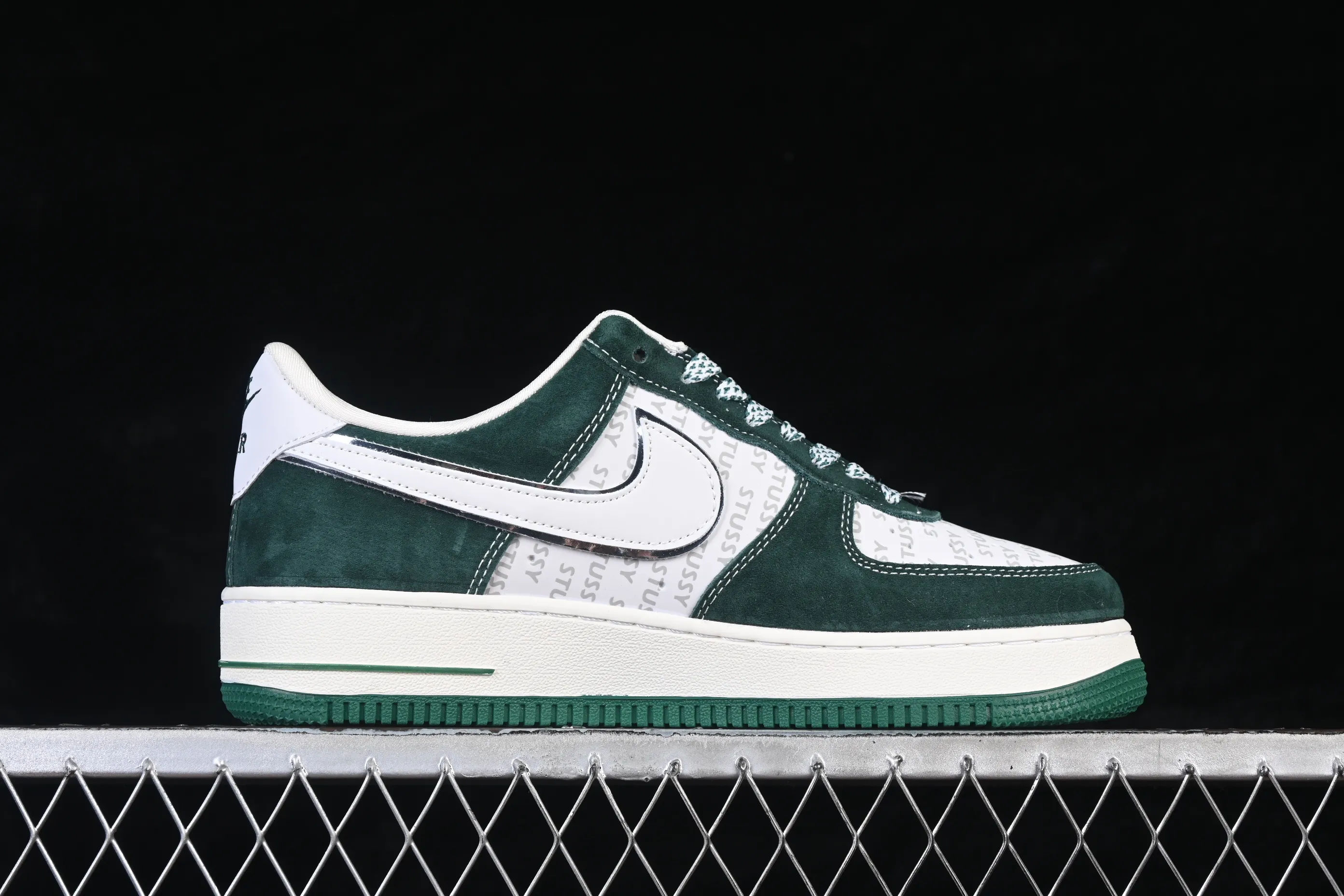 All categories Nk Air Force 1 Air Force series Nk Air Force 1 Low Air Force low-top Nike Air Force 1'07 Low Stussy co-branded dark green Air Force 1 low-top casual sneakers SY1388-023